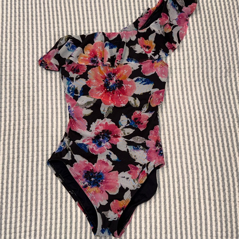 Carmen Marc Valvo Black Swimwear 4